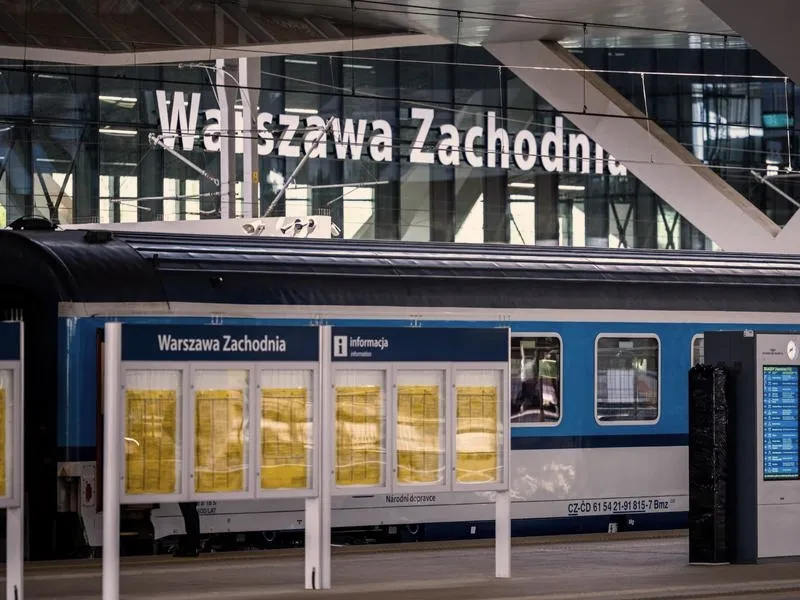Gdzie szukać informacji o pkp utrudnieniach w podróży?