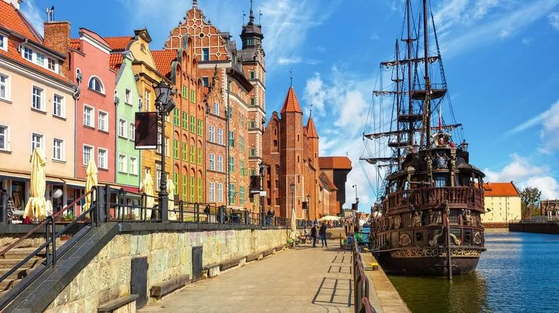 Jak długo trwa lot z Rzymu do Gdańska? Sprawdź, co warto wiedzieć!