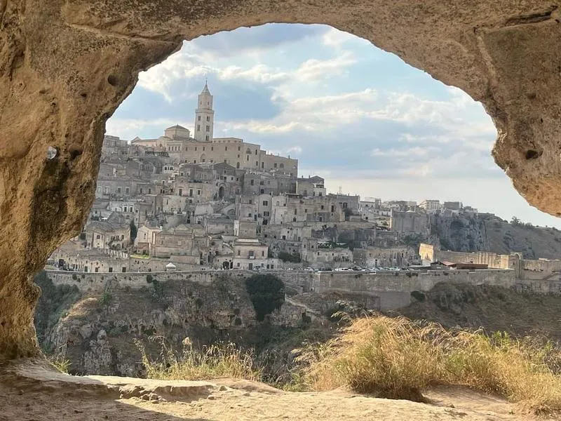 Podróż autobusem z Bari do Matera – odkryj najlepsze połączenia!