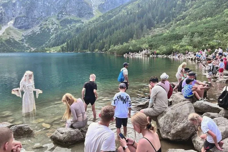 Przewodnik po Morskim Oku: Jak wjechać i cieszyć się pięknem Tatr