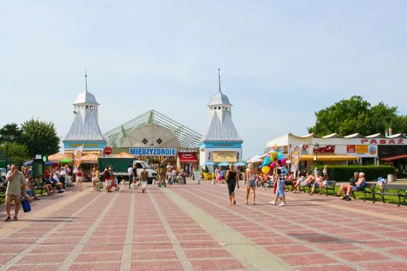 Przewodnik po najlepszych sposobach, jak dojechać do Międzyzdrojów