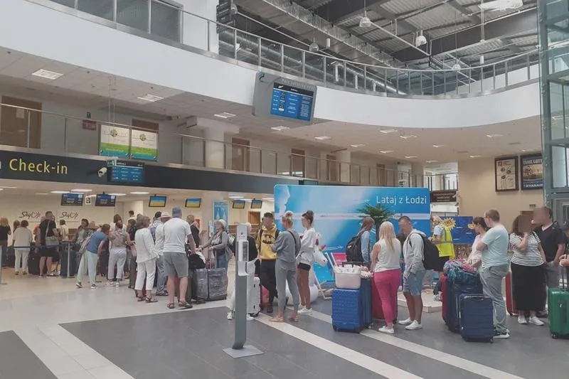 Czas lotu Łódź Warszawa