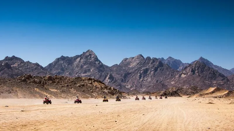 Czas lotu Warszawa Egipt