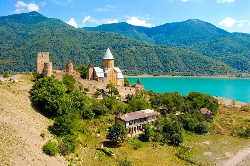 Czas lotu Wrocław Gruzja