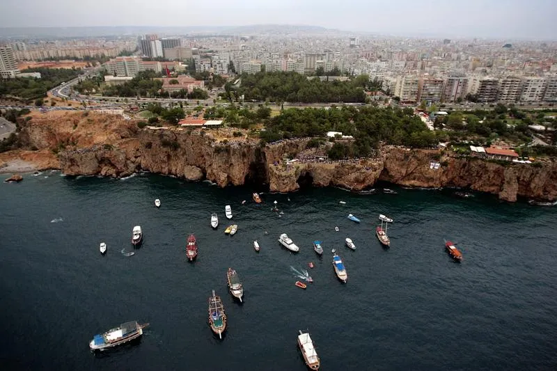 Lot bezpośredni do Antalyi