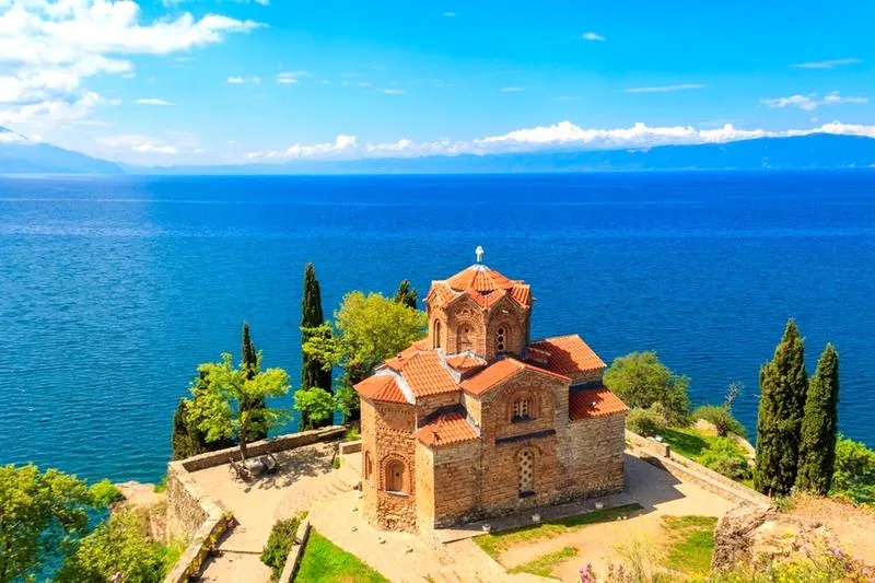 Lot do Macedonii