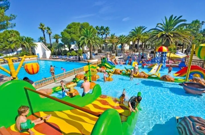 Pakowanie na wakacje z dzieckiem