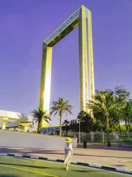 Transport do Dubai Frame
